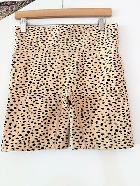 High-Rise Leopard Print Bike Shorts - Beige/Black